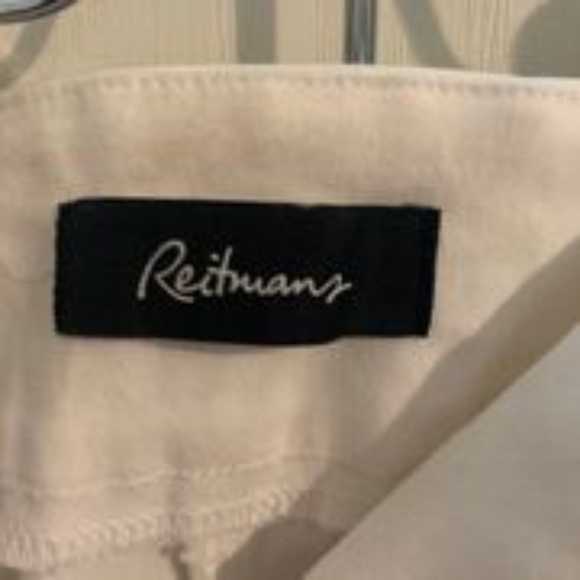 NEW Summer White Capris - Picture 4 of 6